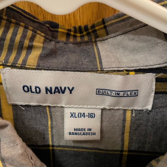 Old Navy boys long sleeve button down plaid shirt - Picture 4 of 4